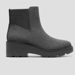 Vivaia Women’s Round Toe Chunky Platform Everly Travel Boots Size 36, 5.5-6